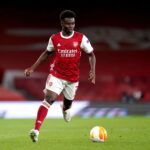 Bukayo Saka : une saison gâchée par la blessure mais des espoirs pour l’avenir